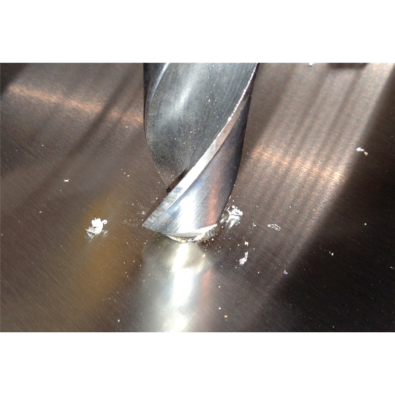 Hacer agujero de desbarasado a mesa