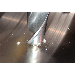 Hacer taladro a fregadero, lavamanos o mesa